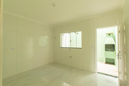 Casa à venda com 84m², 2 quartos e 2 vagas Casa à venda com 84m², 2 quartos e 2 vagasCozinha