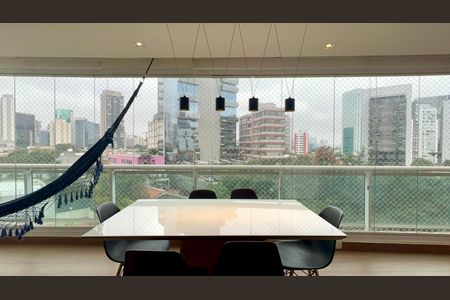 Apartamento para alugar com 89m², 2 quartos e 2 vagas Apartamento para alugar com 89m², 2 quartos e 2 vagasVaranda