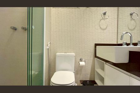 Apartamento para alugar com 89m², 2 quartos e 2 vagas Apartamento para alugar com 89m², 2 quartos e 2 vagasBanheiro da Suíte
