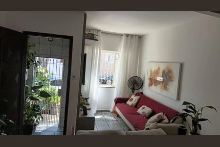 Casa à venda com 52m², 3 quartos e sem vagaFoto 02