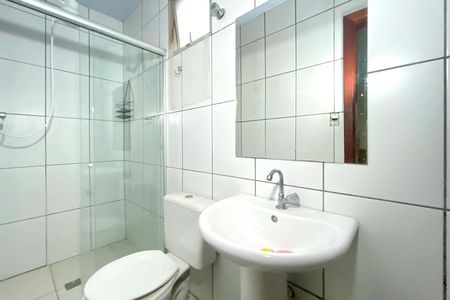 Casa para alugar com 30m², 1 quarto e 1 vaga Casa para alugar com 30m², 1 quarto e 1 vagaBanheiro