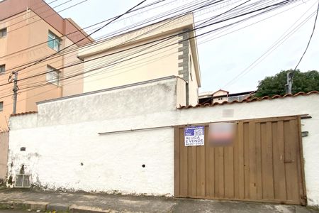 Fachada de casa para alugar com 1 quarto, 30m² em Sagrada Família, Belo Horizonte