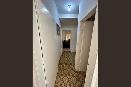 Casa à venda com 125m², 4 quartos e 2 vagas Casa à venda com 125m², 4 quartos e 2 vagasCorredor