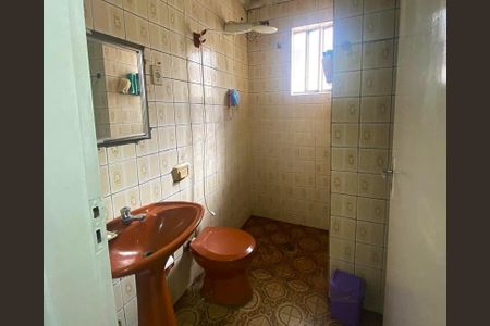 Casa à venda com 125m², 4 quartos e 2 vagas Casa à venda com 125m², 4 quartos e 2 vagasBanheiro