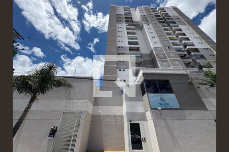 Apartamento para alugar com 58m², 2 quartos e 1 vaga Apartamento para alugar com 58m², 2 quartos e 1 vagaFachada