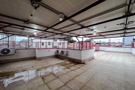 Casa à venda com 340m², 3 quartos e 3 vagas Casa à venda com 340m², 3 quartos e 3 vagasÁrea externa
