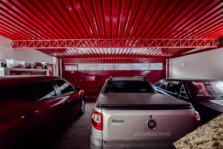 Casa à venda com 340m², 3 quartos e 3 vagas Casa à venda com 340m², 3 quartos e 3 vagasGaragem