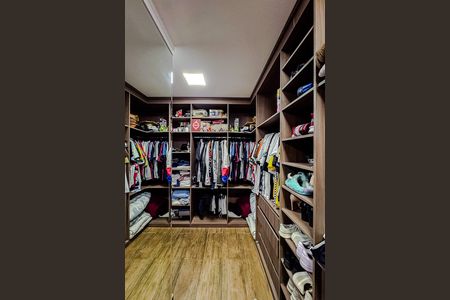 Casa à venda com 340m², 3 quartos e 3 vagas Casa à venda com 340m², 3 quartos e 3 vagasQuarto 3 - Suíte