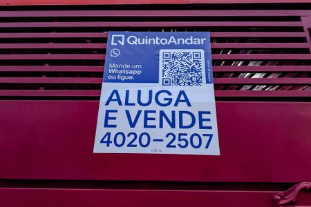 Casa à venda com 340m², 3 quartos e 3 vagas Casa à venda com 340m², 3 quartos e 3 vagasPlaquinha