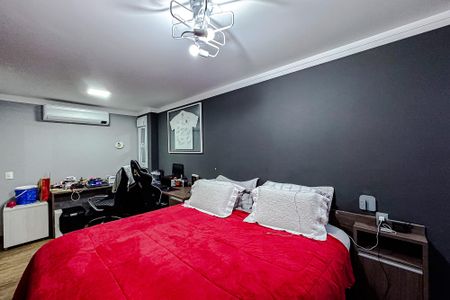 Casa à venda com 340m², 3 quartos e 3 vagas Casa à venda com 340m², 3 quartos e 3 vagasQuarto 3 - Suíte