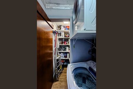Casa à venda com 340m², 3 quartos e 3 vagas Casa à venda com 340m², 3 quartos e 3 vagasÁrea de Serviço