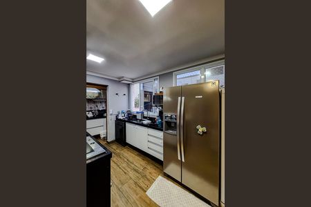 Casa à venda com 340m², 3 quartos e 3 vagas Casa à venda com 340m², 3 quartos e 3 vagasCozinha