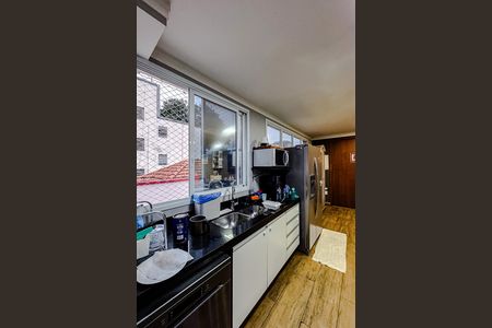 Casa à venda com 340m², 3 quartos e 3 vagas Casa à venda com 340m², 3 quartos e 3 vagasCozinha