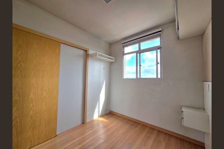 Apartamento à venda com 110m², 2 quartos e 2 vagas Apartamento à venda com 110m², 2 quartos e 2 vagasSuite
