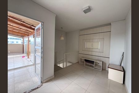 Apartamento à venda com 110m², 2 quartos e 2 vagas Apartamento à venda com 110m², 2 quartos e 2 vagasSala de TV andar superior