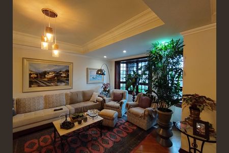 Casa à venda com 267m², 3 quartos e 5 vagas Casa à venda com 267m², 3 quartos e 5 vagasSala