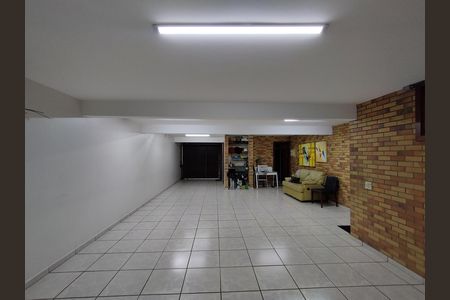 Casa à venda com 267m², 3 quartos e 5 vagas Casa à venda com 267m², 3 quartos e 5 vagasGaragem