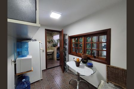 Casa à venda com 267m², 3 quartos e 5 vagas Casa à venda com 267m², 3 quartos e 5 vagasQuarto de Serviço