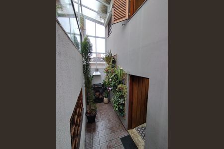 Casa à venda com 267m², 3 quartos e 5 vagas Casa à venda com 267m², 3 quartos e 5 vagasQuintal