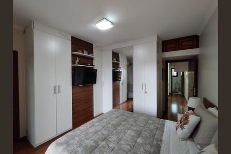 Casa à venda com 267m², 3 quartos e 5 vagas Casa à venda com 267m², 3 quartos e 5 vagasSuíte