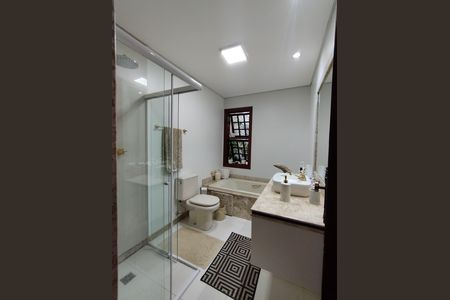 Casa à venda com 267m², 3 quartos e 5 vagas Casa à venda com 267m², 3 quartos e 5 vagasBanheiro - torneira