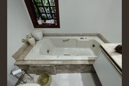 Casa à venda com 267m², 3 quartos e 5 vagas Casa à venda com 267m², 3 quartos e 5 vagasBanheiro - torneira