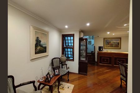 Casa à venda com 267m², 3 quartos e 5 vagas Casa à venda com 267m², 3 quartos e 5 vagasSala de Jantar