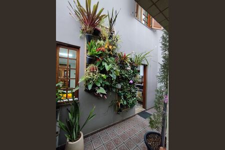 Casa à venda com 267m², 3 quartos e 5 vagas Casa à venda com 267m², 3 quartos e 5 vagasQuintal