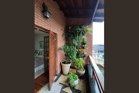 Casa à venda com 267m², 3 quartos e 5 vagas Casa à venda com 267m², 3 quartos e 5 vagasVaranda da Suíte