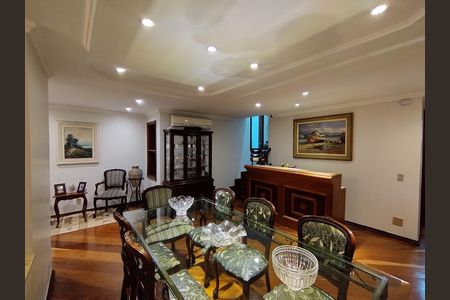 Casa à venda com 267m², 3 quartos e 5 vagas Casa à venda com 267m², 3 quartos e 5 vagasSala de Jantar