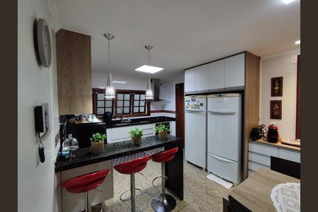 Casa à venda com 267m², 3 quartos e 5 vagas Casa à venda com 267m², 3 quartos e 5 vagasCozinha - Armários