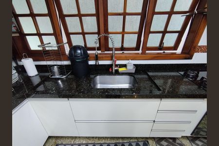 Casa à venda com 267m², 3 quartos e 5 vagas Casa à venda com 267m², 3 quartos e 5 vagasCozinha - Torneira