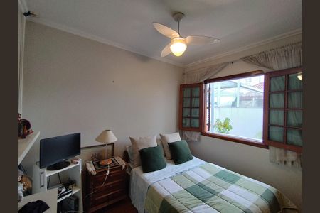 Casa à venda com 267m², 3 quartos e 5 vagas Casa à venda com 267m², 3 quartos e 5 vagasQuarto 2