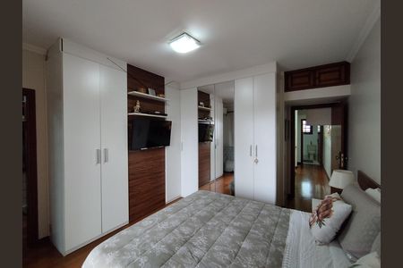 Casa à venda com 267m², 3 quartos e 5 vagas Casa à venda com 267m², 3 quartos e 5 vagasSuíte