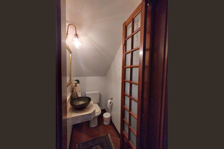 Casa à venda com 267m², 3 quartos e 5 vagas Casa à venda com 267m², 3 quartos e 5 vagasLavabo