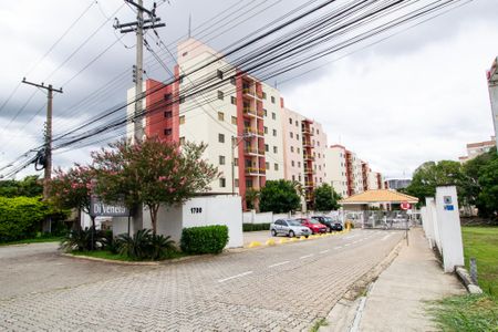 Apartamento para alugar com 55m², 2 quartos e 1 vaga Apartamento para alugar com 55m², 2 quartos e 1 vagaFachada