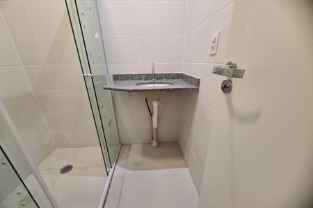 Apartamento à venda com 67m², 2 quartos e 1 vaga Apartamento à venda com 67m², 2 quartos e 1 vagaBanheiro