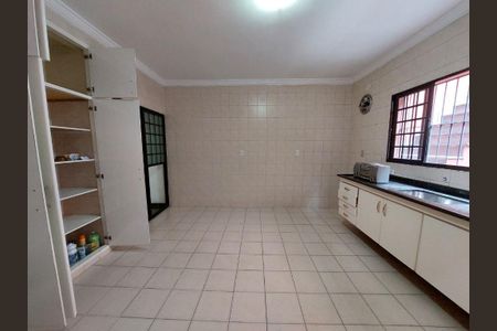 Casa à venda com 176m², 4 quartos e 2 vagasFoto 17