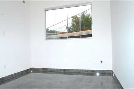 Casa para alugar com 90m², 2 quartos e 3 vagasQuarto 1