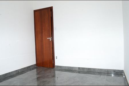 Casa para alugar com 90m², 2 quartos e 3 vagasQuarto 1