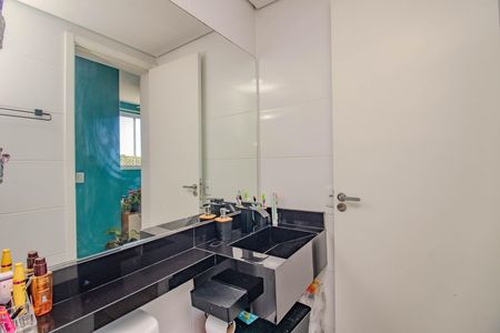 Apartamento à venda com 44m², 2 quartos e 1 vaga Apartamento à venda com 44m², 2 quartos e 1 vagaBanheiro