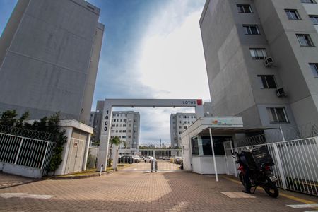 Apartamento à venda com 44m², 2 quartos e 1 vaga Apartamento à venda com 44m², 2 quartos e 1 vagaFachada