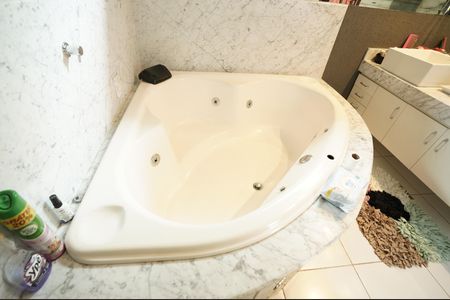 Casa à venda com 200m², 4 quartos e 4 vagas