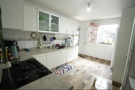 Casa à venda com 200m², 4 quartos e 4 vagas
