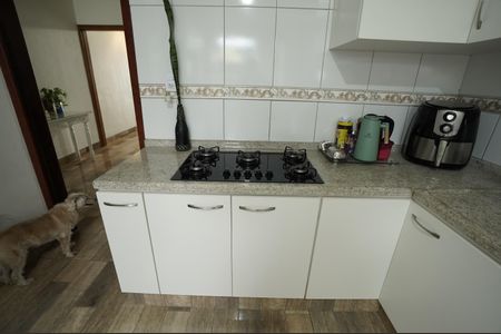 Casa à venda com 200m², 4 quartos e 4 vagas