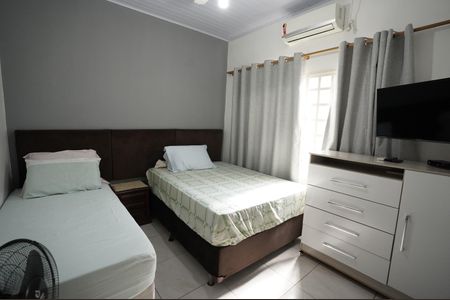 Casa à venda com 200m², 4 quartos e 4 vagas
