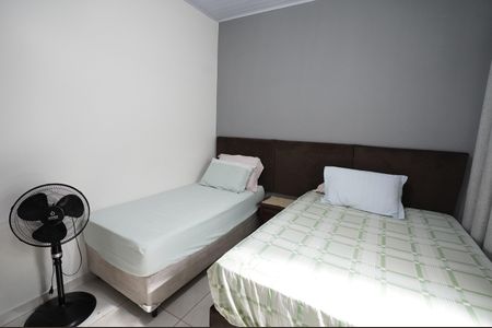 Casa à venda com 200m², 4 quartos e 4 vagas