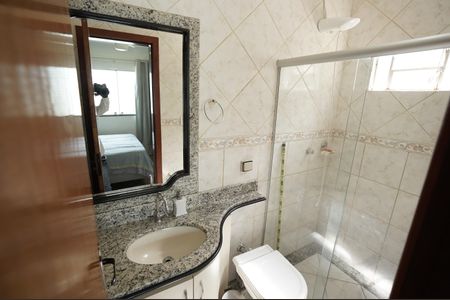 Casa à venda com 200m², 4 quartos e 4 vagas