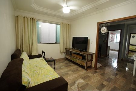 Casa à venda com 200m², 4 quartos e 4 vagas