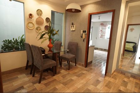 Casa à venda com 200m², 4 quartos e 4 vagas